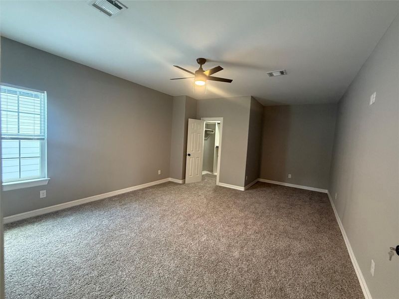 Image 8 of a home in . Image 8 of a home in .