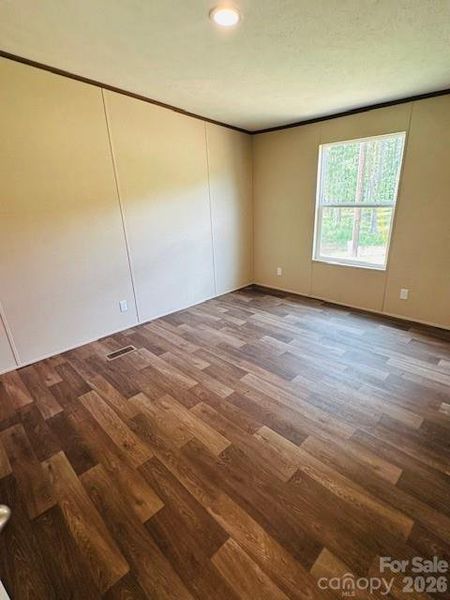 Spacious, unfurnished interior of a new home in , Lawndale (Image 14).