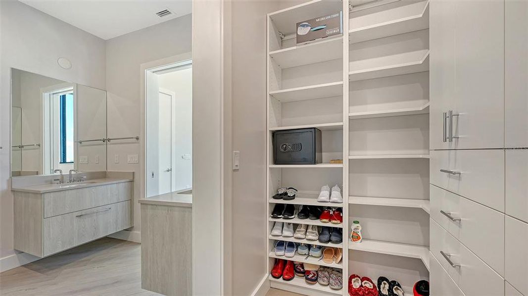 Furnished interior view inside a new home in , Sarasota (Image 11).