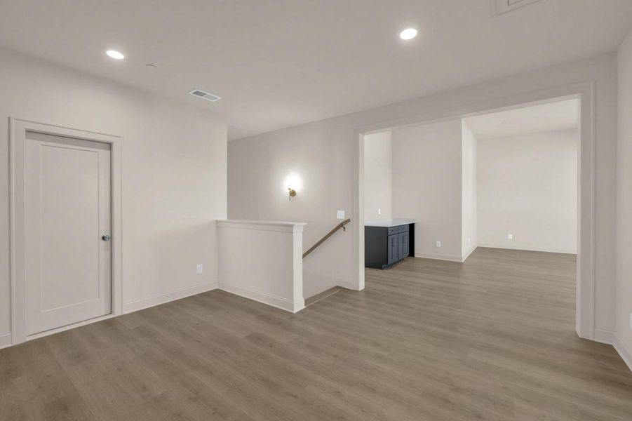 Spacious, unfurnished interior of a new home in Annecy, Nolensville (Image 22).