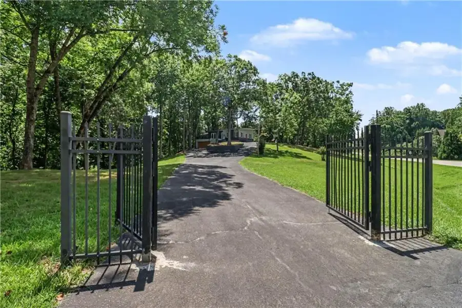 Community amenities in , Gainesville (Image 58). Community amenities in , Gainesville (Image 58).