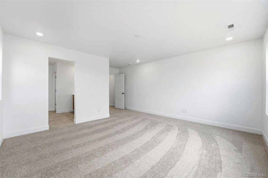 3323 N Catawba ~ Ready Now