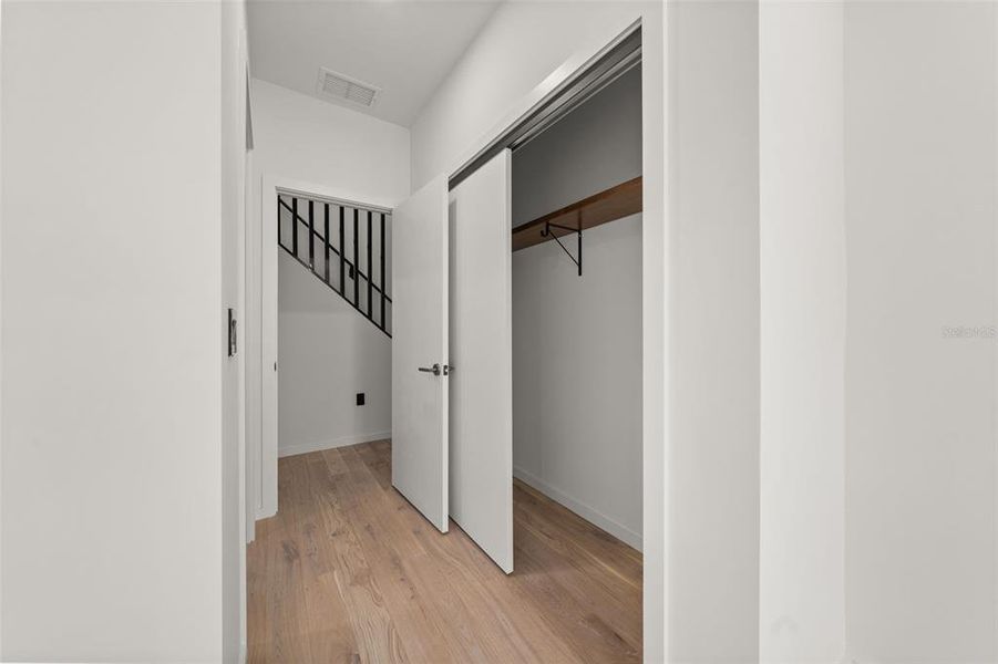 Spacious, unfurnished interior of a new home in , Sarasota (Image 61). Spacious, unfurnished interior of a new home in , Sarasota (Image 61).