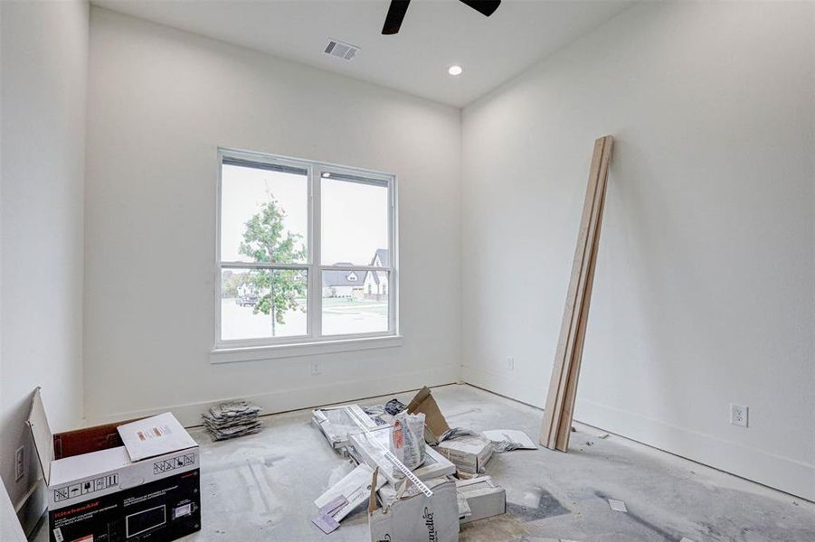 Bedroom with ceiling fan