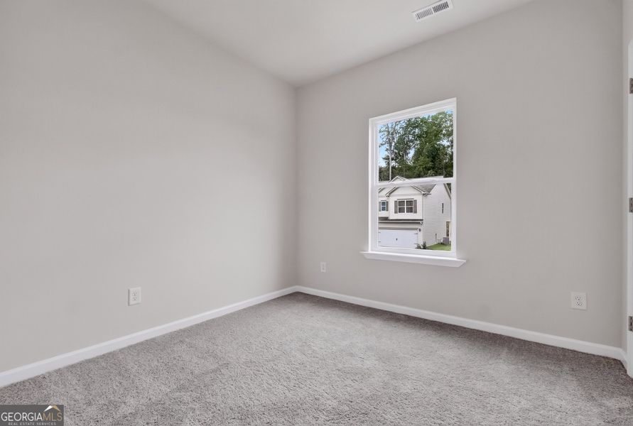 Spacious, unfurnished interior of a new home in Stonebridge North, Macon (Image 21).
