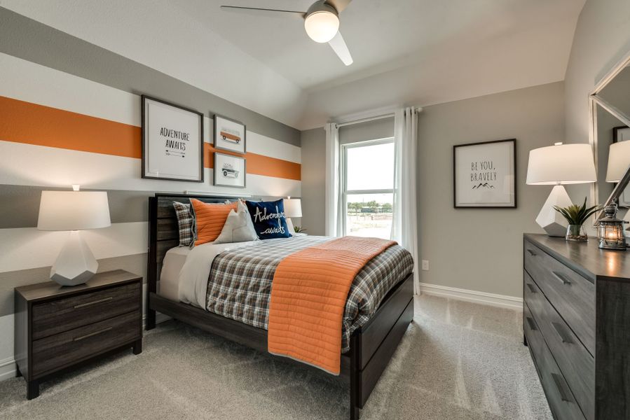 Representative furnished interior of a home built from the Harvard by Pulte Homes in Wellington, Fort Worth (Image 36).