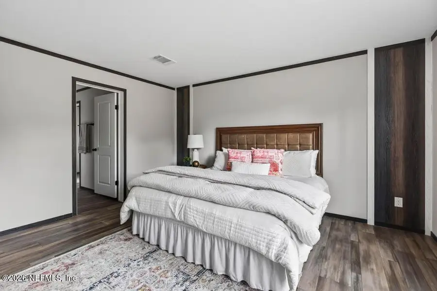 Furnished interior view inside a new home in , Callahan (Image 38).