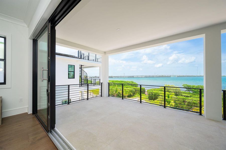 73-web-or-mls-NDP-231-E-Shore-6-8379 73-web-or-mls-NDP-231-E-Shore-6-8379