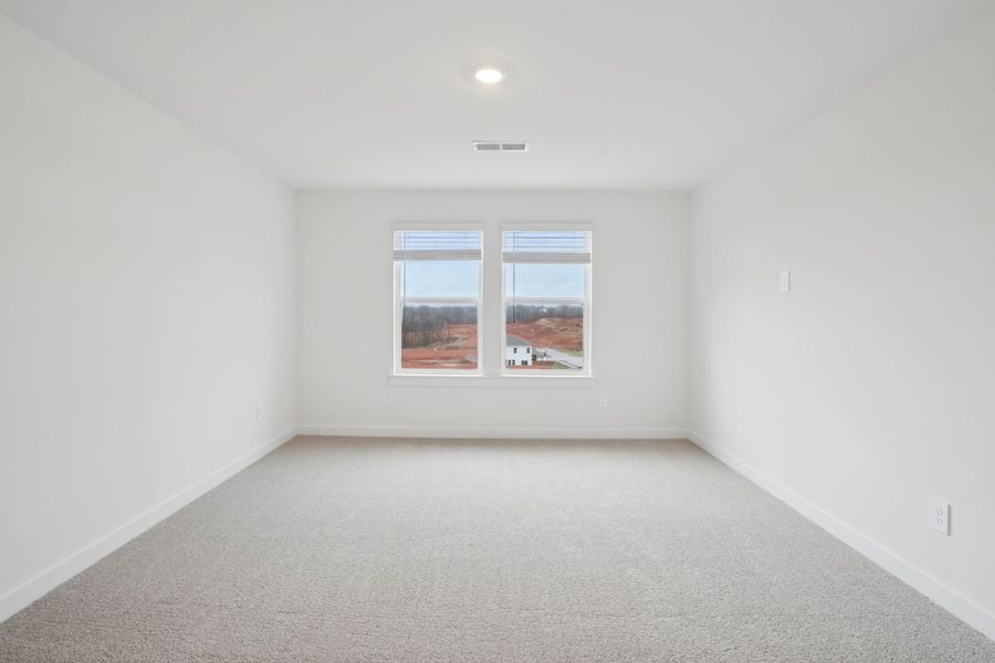 Spacious, unfurnished interior of a new home in River Ridge, Clarksville (Image 12).