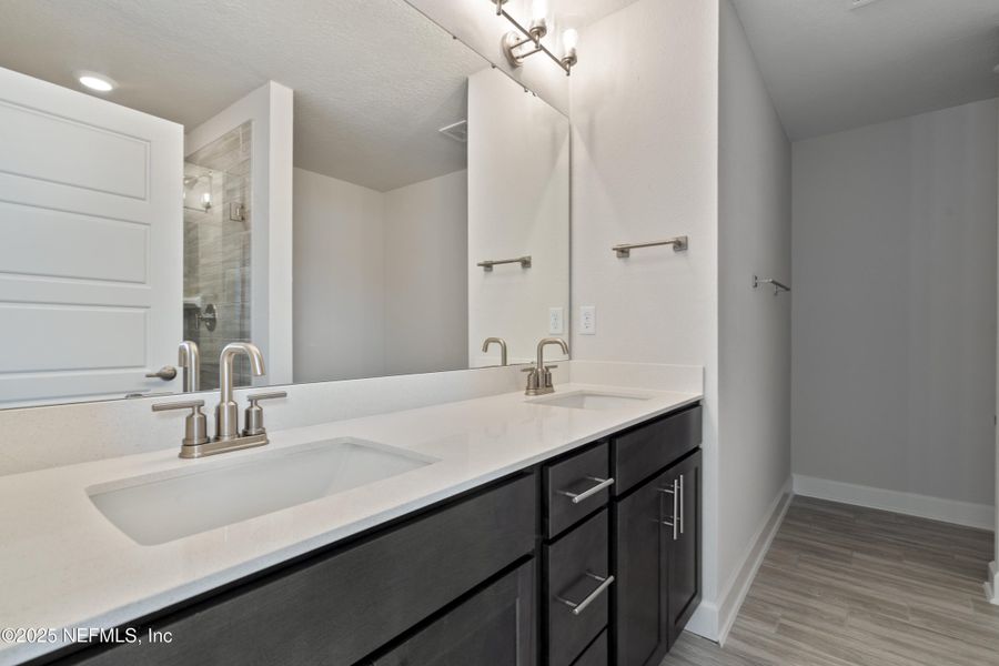 Image 33 of a home in .