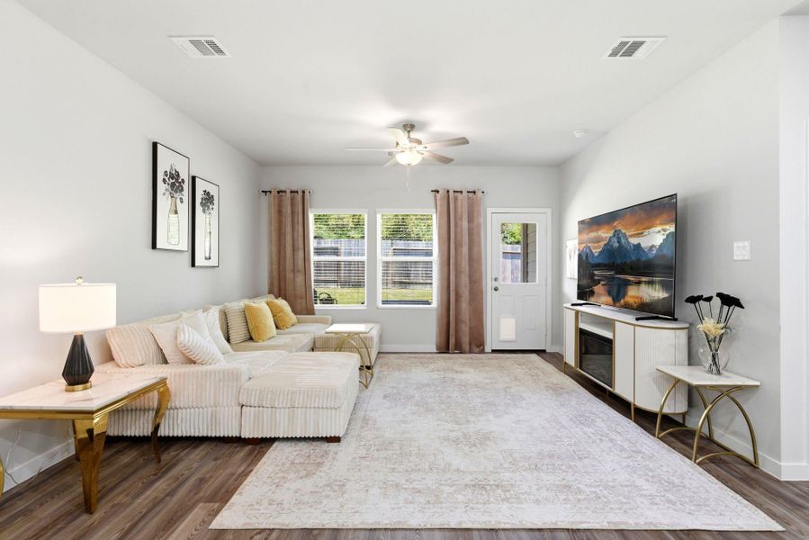 Furnished interior view inside a new home in Lakes at Black Oak, Magnolia (Image 34). Furnished interior view inside a new home in Lakes at Black Oak, Magnolia (Image 34).