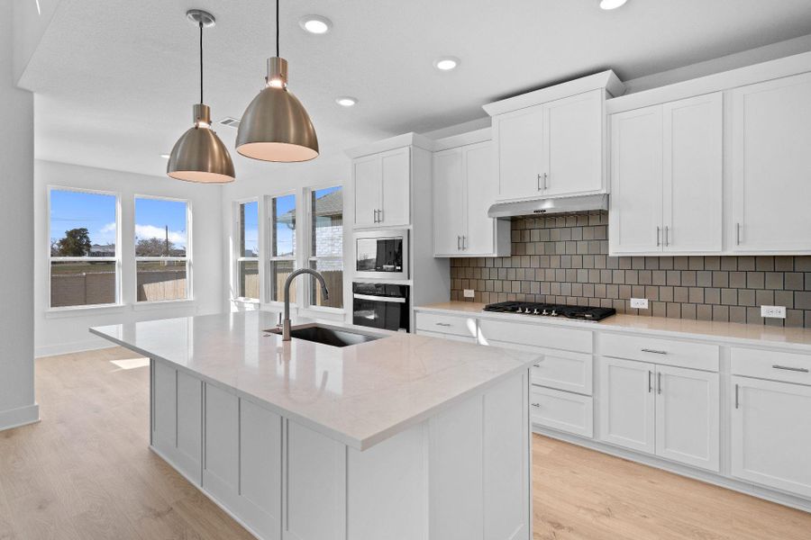 Stunning finishes in Light & Bright Kitchen