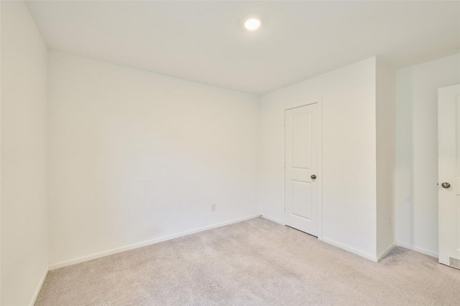 Spacious, unfurnished interior of a new home in Tavola: Cottage Collection, New Caney (Image 31).