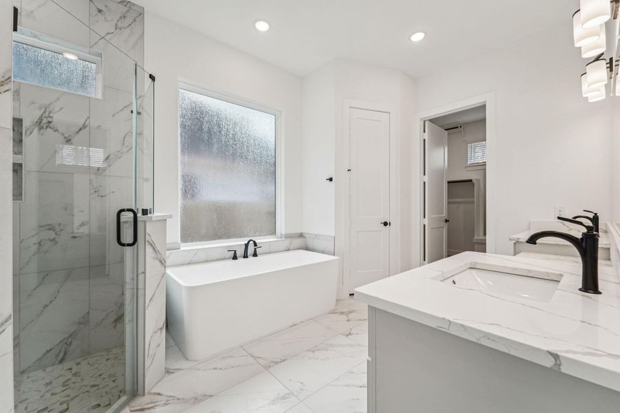 Furnished interior view inside a new home in Evergreen, Conroe (Image 6). Furnished interior view inside a new home in Evergreen, Conroe (Image 6).