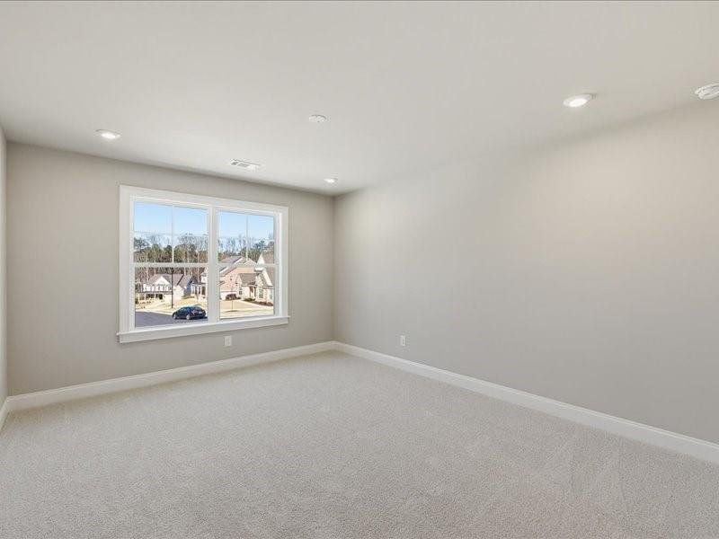 Spacious, unfurnished interior of a new home in Ford Landing, Acworth (Image 23).
