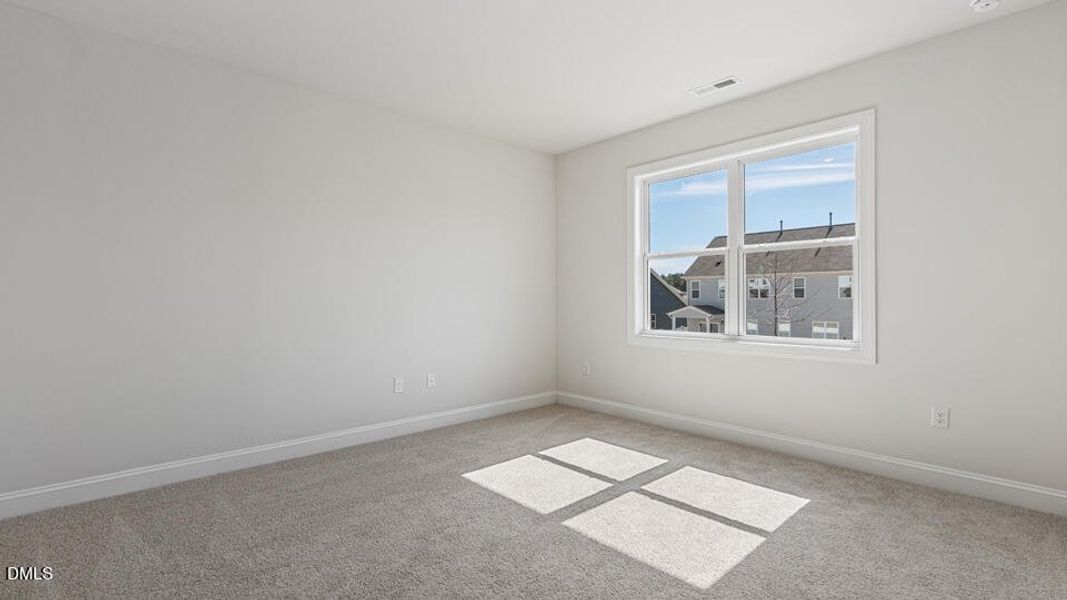 lot-218-sophie-f-508-lemon-daisy-ln-knig