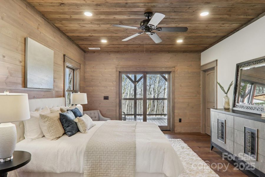 Furnished interior view inside a new home in , Maggie Valley (Image 16).