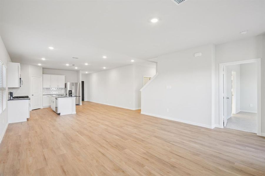 Spacious, unfurnished interior of a new home in River Ridge, Crandall (Image 20). Spacious, unfurnished interior of a new home in River Ridge, Crandall (Image 20).