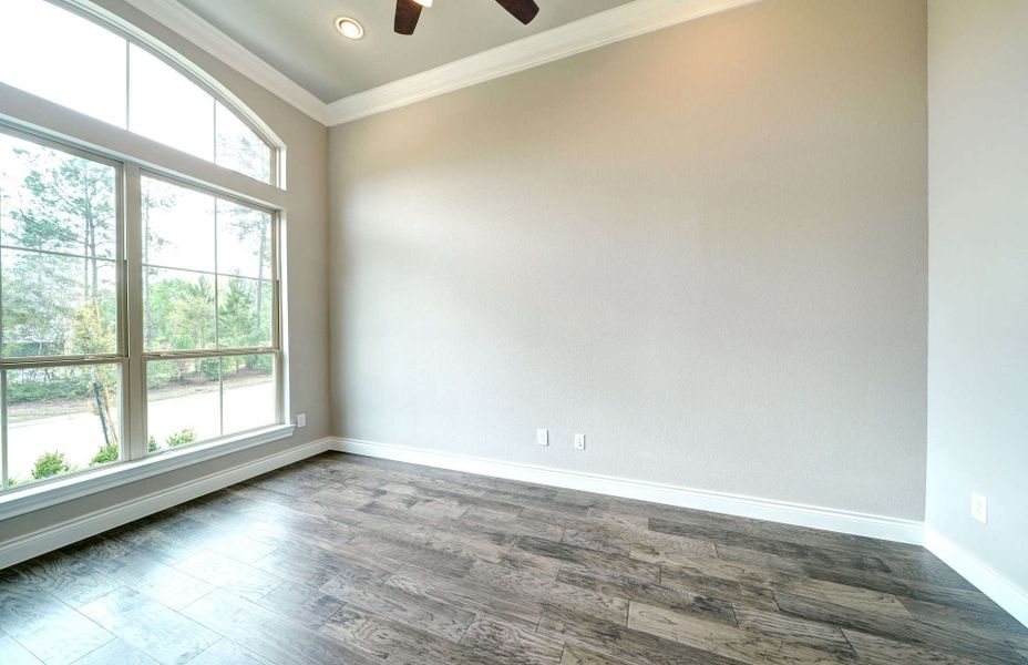 Representative unfurnished interior of a home built from the 3030 by Ravenna Homes in The Woodlands Hills 65′, Willis (Image 18). Representative unfurnished interior of a home built from the 3030 by Ravenna Homes in The Woodlands Hills 65′, Willis (Image 18).