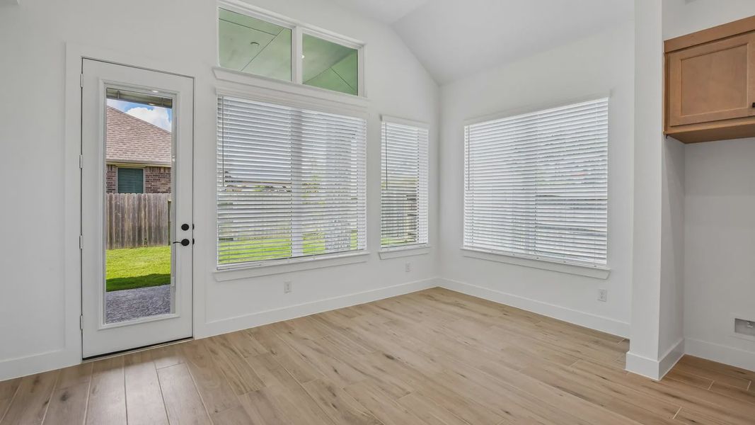 Spacious, unfurnished interior of a new home in Artavia, Conroe (Image 29).