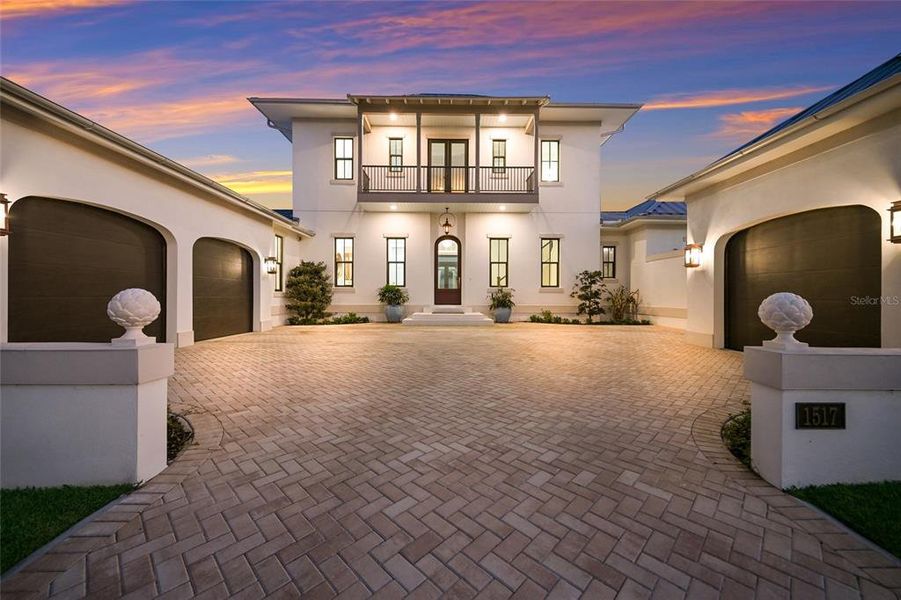 Exterior details and patio area of a home in , Palmetto (Image 36).