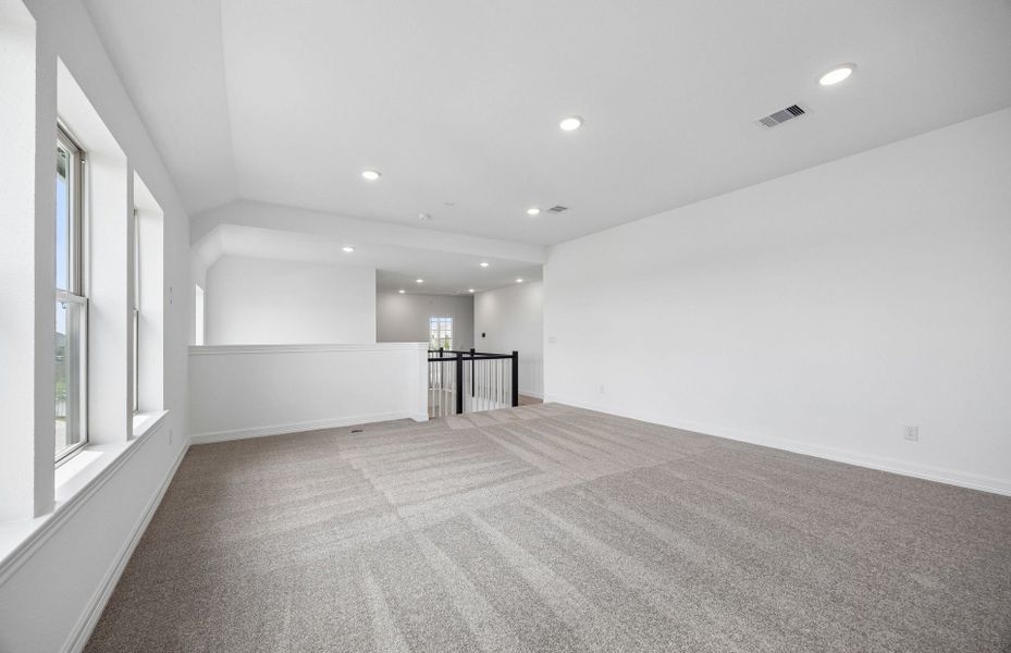 Spacious, unfurnished interior of a new home in Lago Mar, Texas City (Image 32). Spacious, unfurnished interior of a new home in Lago Mar, Texas City (Image 32).