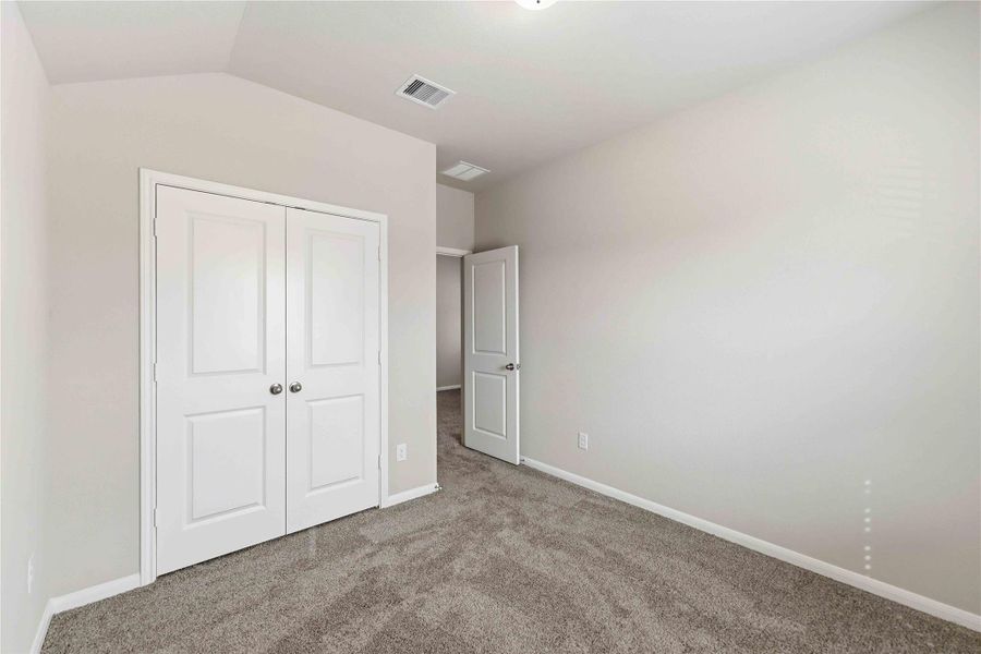 Spacious, unfurnished interior of a new home in Sunterra, Katy (Image 33). Spacious, unfurnished interior of a new home in Sunterra, Katy (Image 33).