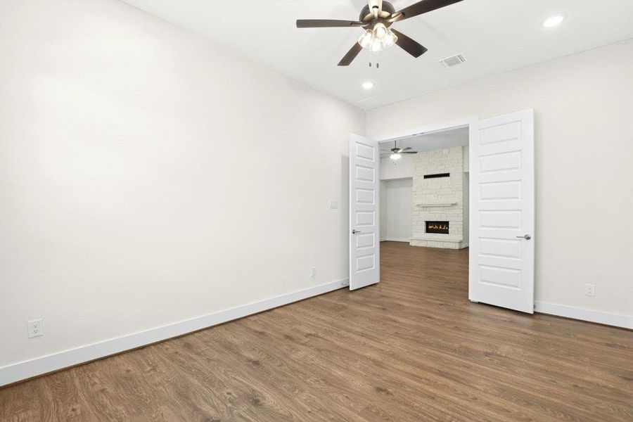 Spacious, unfurnished interior of a new home in Riverstone, Georgetown (Image 22). Spacious, unfurnished interior of a new home in Riverstone, Georgetown (Image 22).