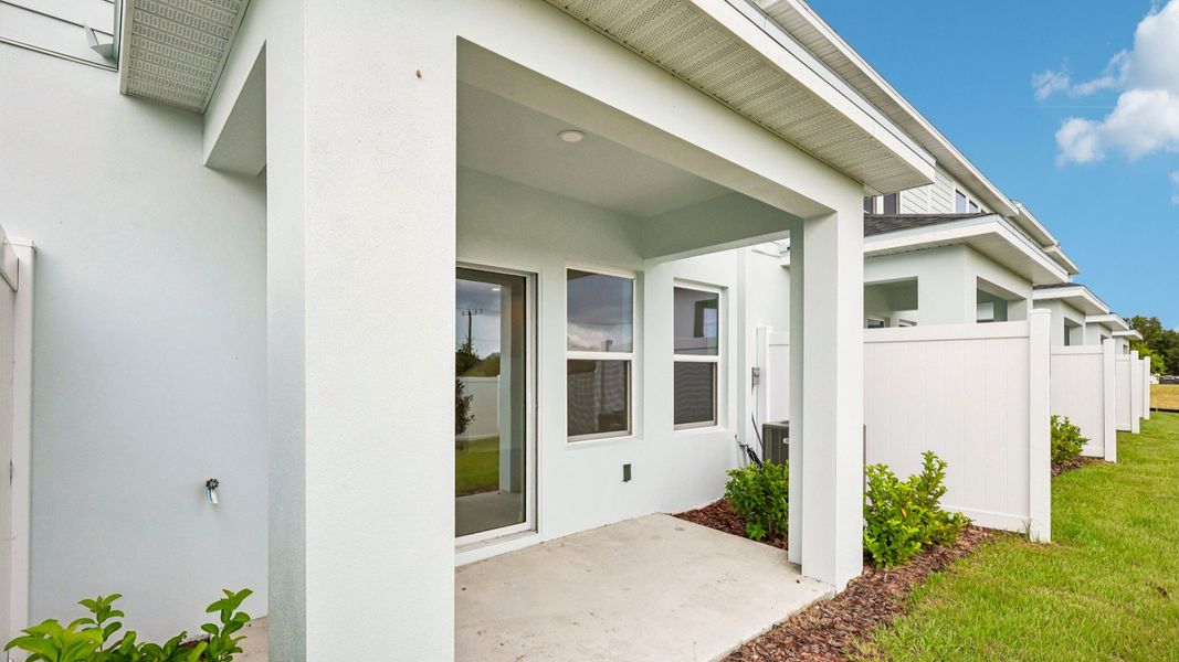 Exterior details and patio area of a home in Twin Oaks, Zephyrhills (Image 25). Exterior details and patio area of a home in Twin Oaks, Zephyrhills (Image 25).