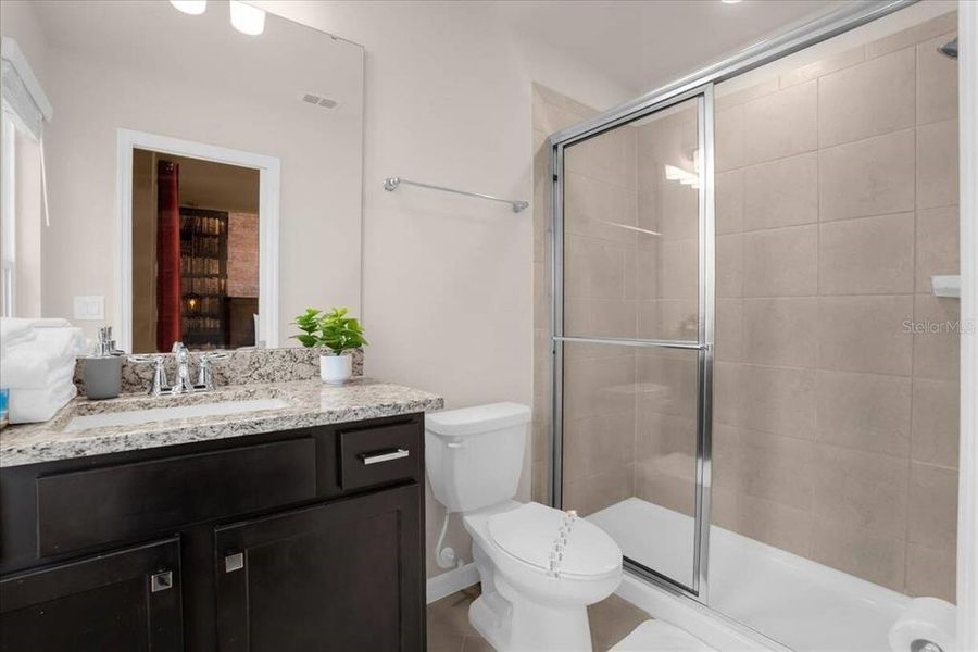 Furnished interior view inside a new home in , Clermont (Image 22).