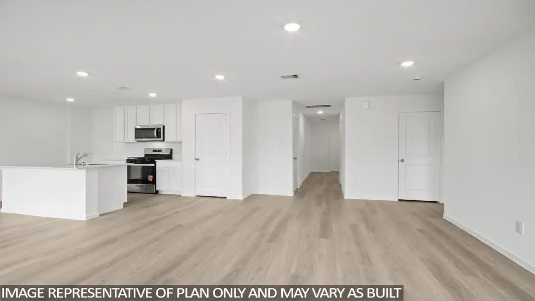 Representative unfurnished interior of a home built from the Callahan by D.R. Horton in The Canopies, Splendora (Image 9).
