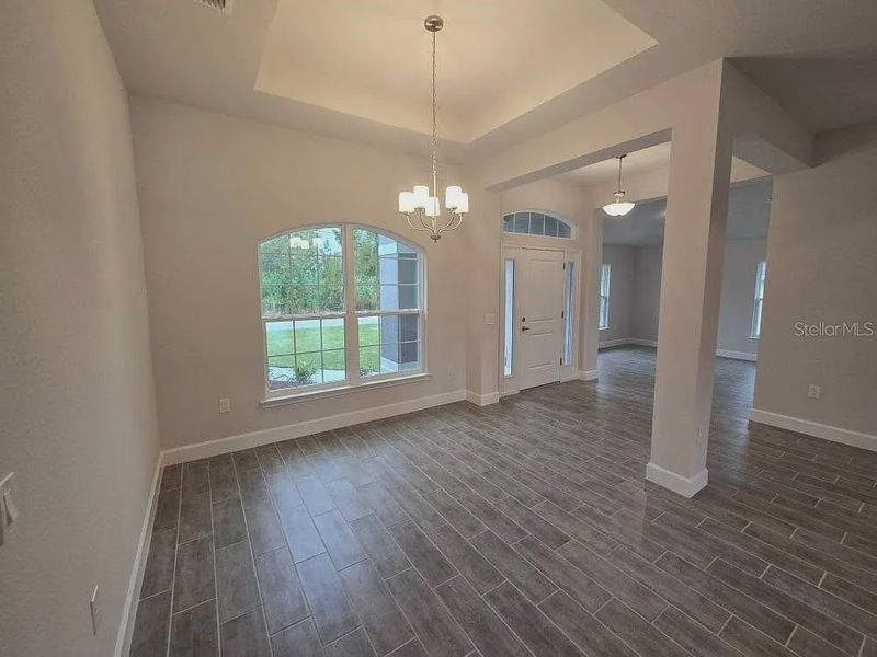 Spacious, unfurnished interior of a new home in South Gulf Cove, Port Charlotte (Image 11).