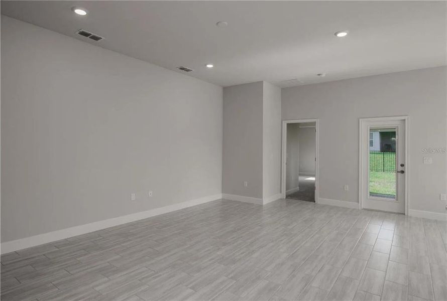 Spacious, unfurnished interior of a new home in Kirkland Farms, Alachua (Image 14). Spacious, unfurnished interior of a new home in Kirkland Farms, Alachua (Image 14).