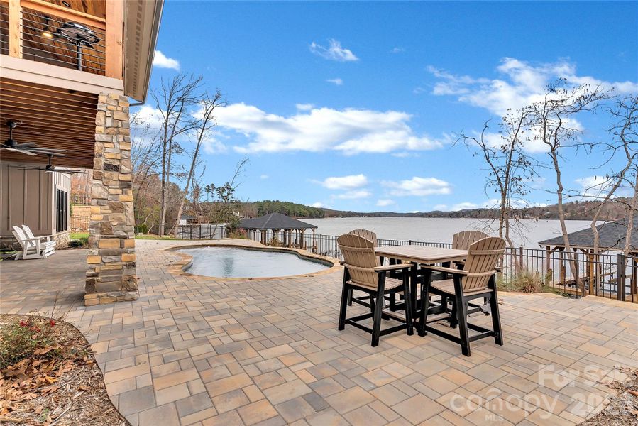 Image 37 of a home in .