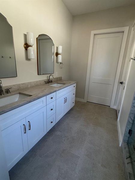 Master Bathroom Master Bathroom