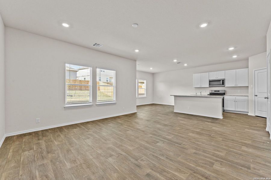 Spacious, unfurnished interior of a new home in Applewood, San Antonio (Image 14). Spacious, unfurnished interior of a new home in Applewood, San Antonio (Image 14).