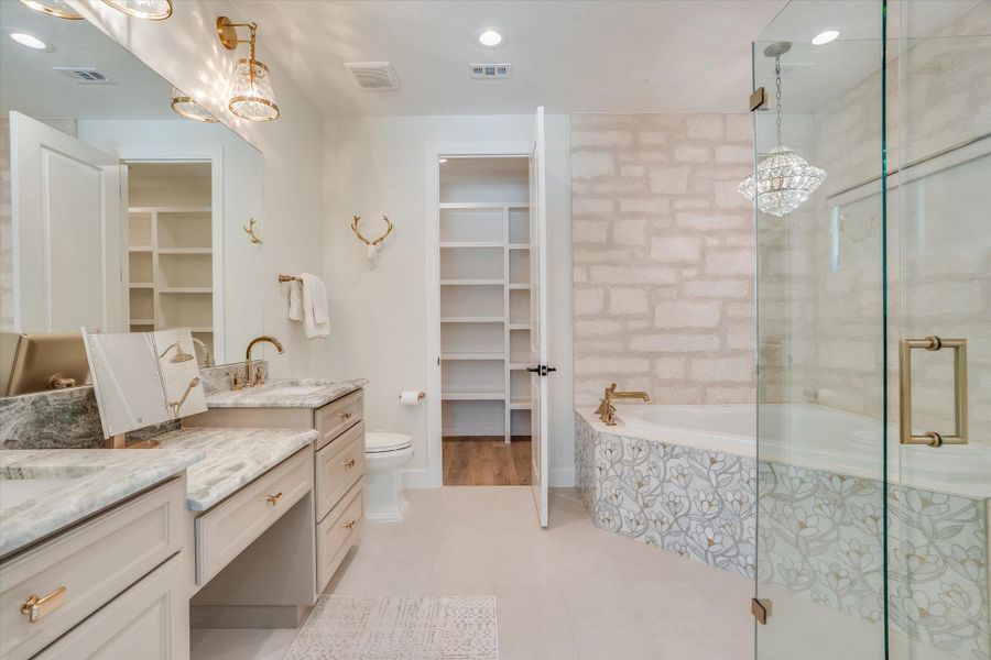 Furnished interior view inside a new home in , Wimberley (Image 13).