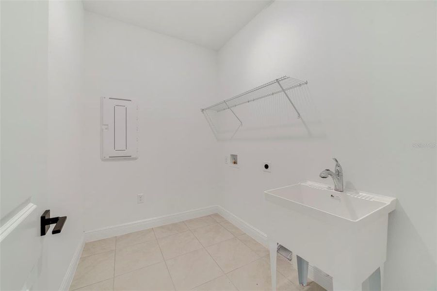 Furnished interior view inside a new home in Acuera Estates, Apopka (Image 7). Furnished interior view inside a new home in Acuera Estates, Apopka (Image 7).