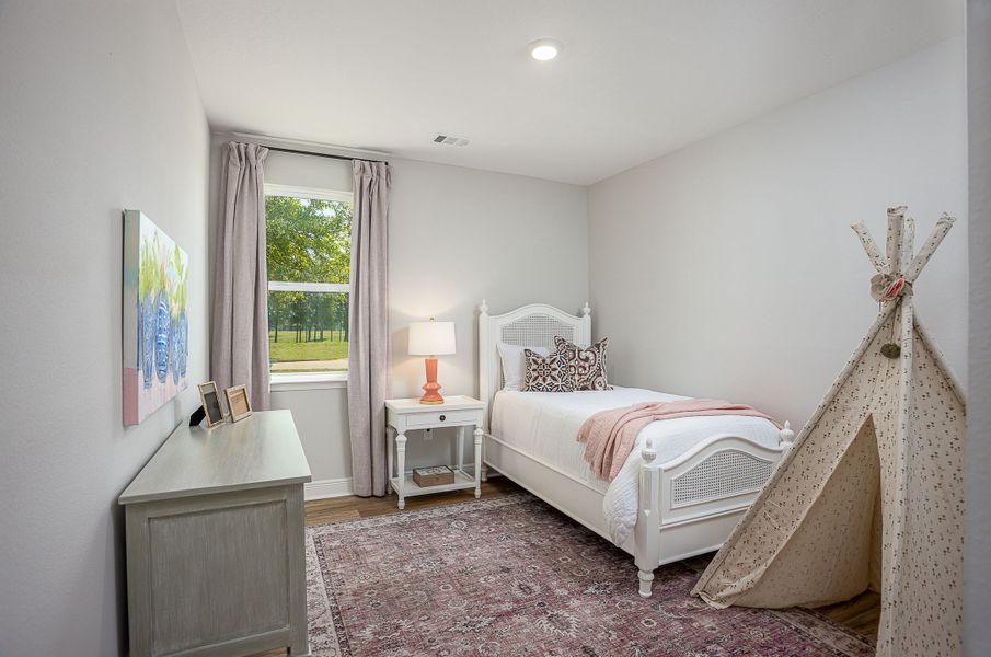 Representative furnished interior of a home built from the Sienna by Maronda Homes in Bella Estates, Plant City (Image 24).