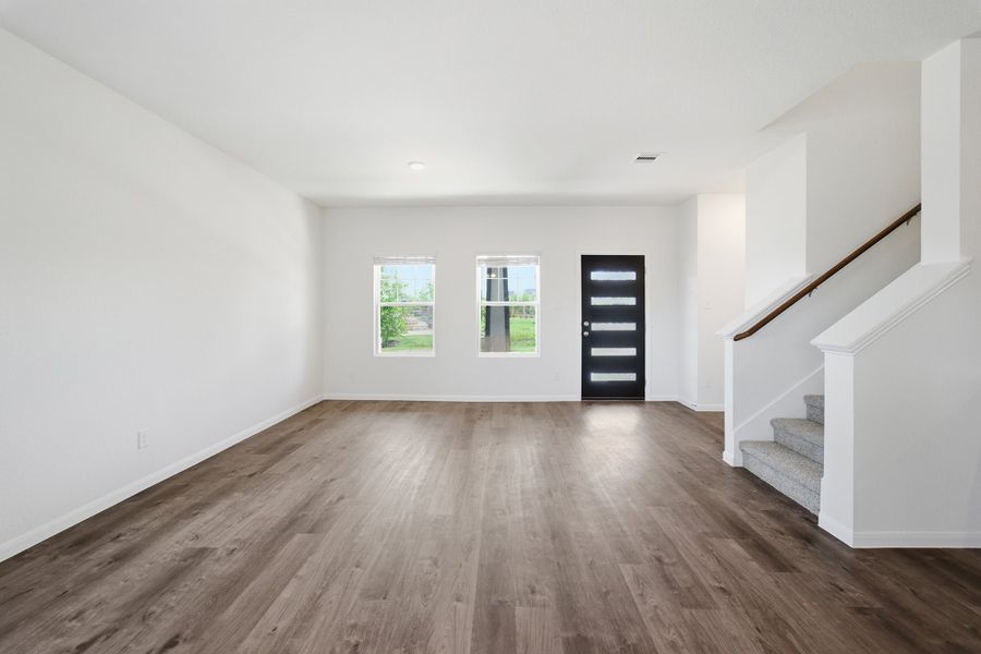 Representative unfurnished interior of a home built from the Ruby by CastleRock Communities in La Terra, Celina (Image 18).