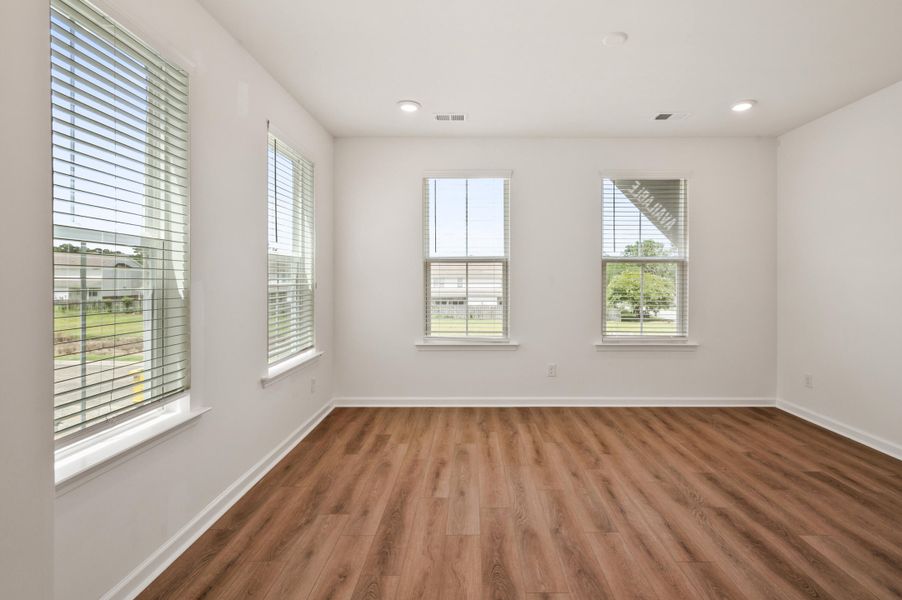 Spacious, unfurnished interior of a new home in Clear Springs Townhomes, North Charleston (Image 17).
