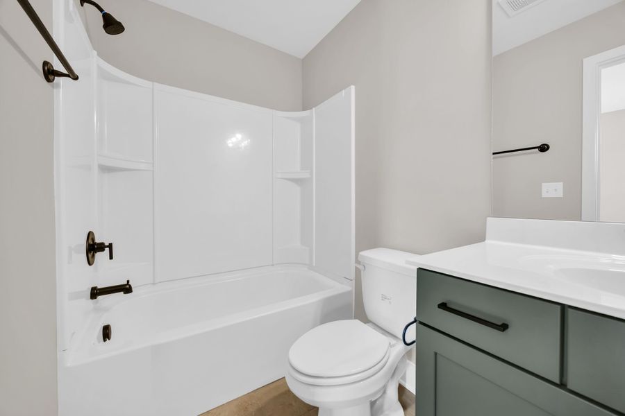 Clean and Modern Bathroom Design in The Sedona
