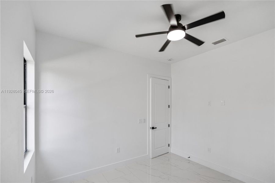 Spacious, unfurnished interior of a new home in , Lehigh Acres (Image 41).
