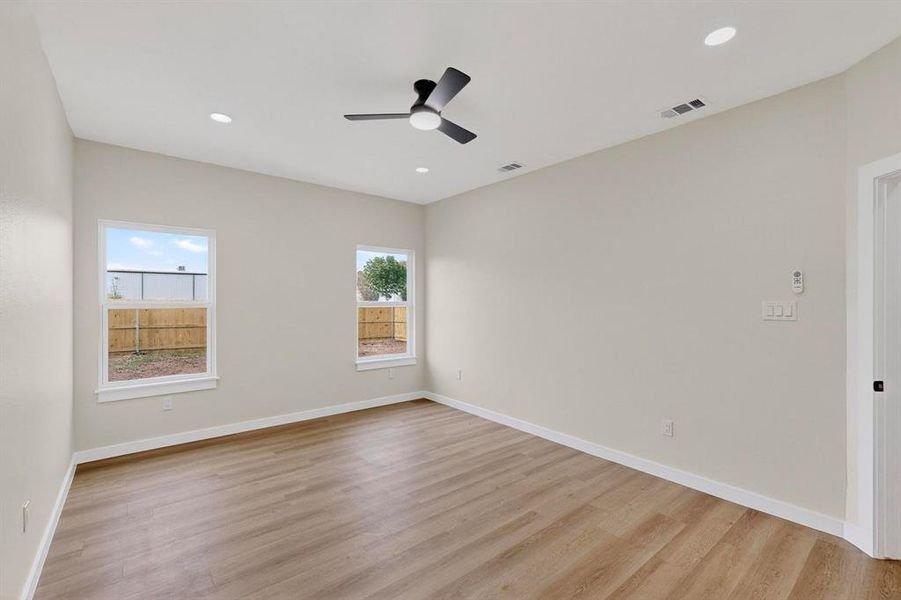 Spacious, unfurnished interior of a new home in , Rice (Image 17).