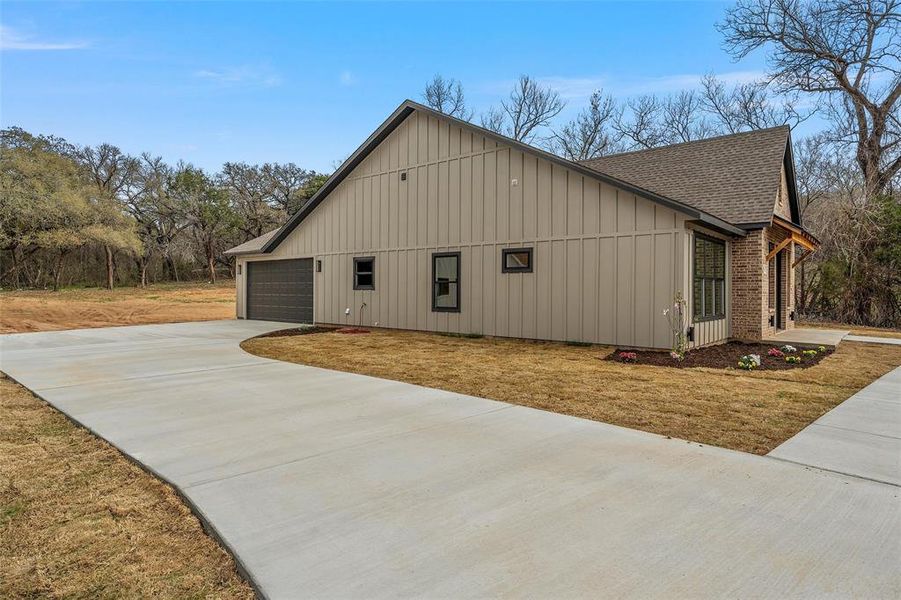 Front exterior of a new home in , Waco, TX, highlighting curb appeal (Image 25).