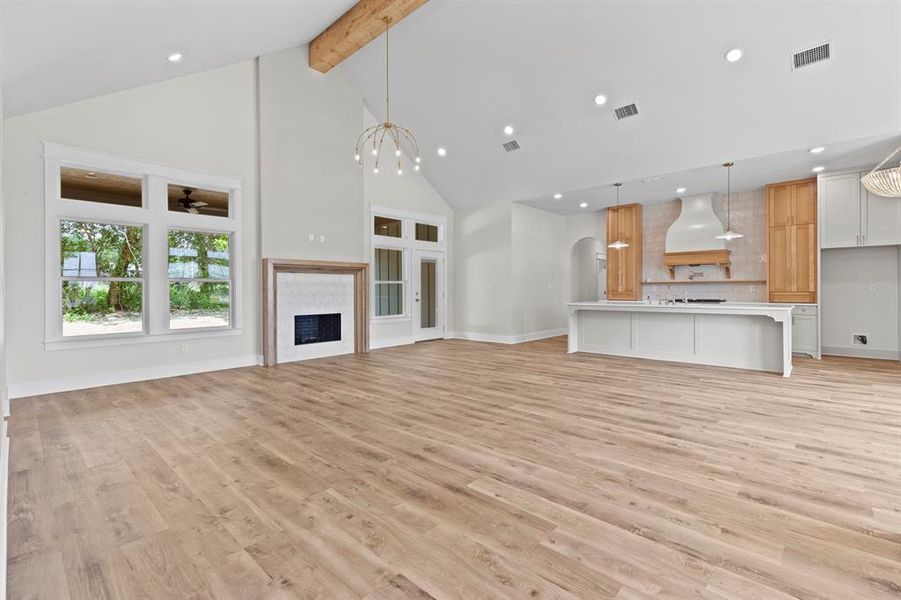 Spacious, unfurnished interior of a new home in , Lindale (Image 21).