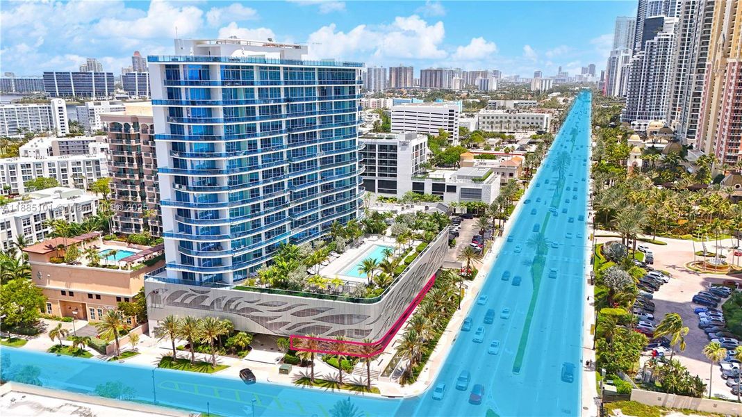 Condo located in Sunny Isles Beach, FL showcasing its design and architecture (Image 3).