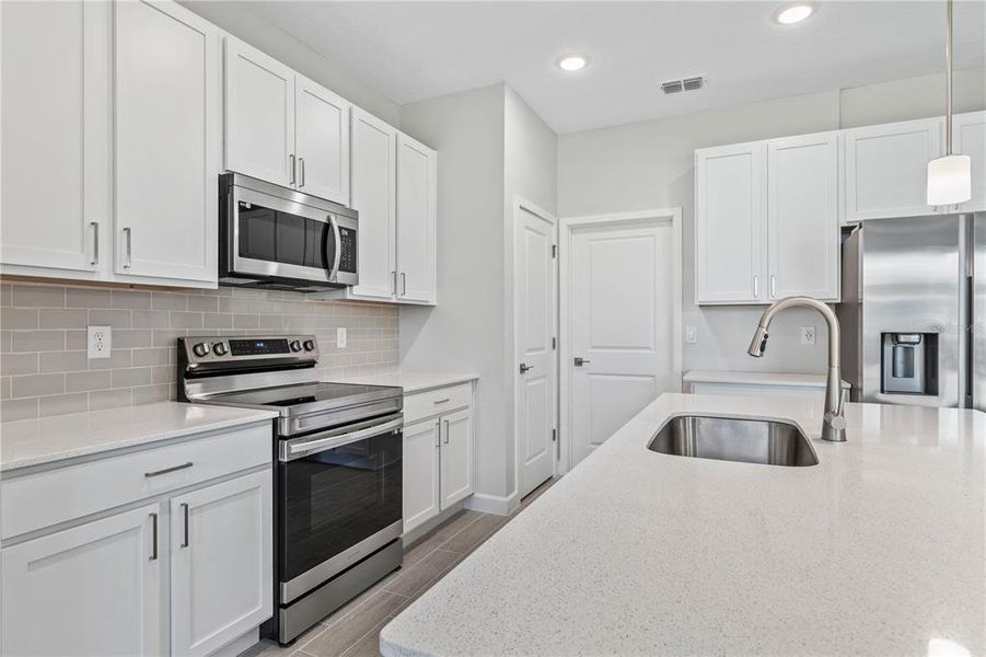 Furnished interior view inside a new home in , Cape Coral (Image 17).