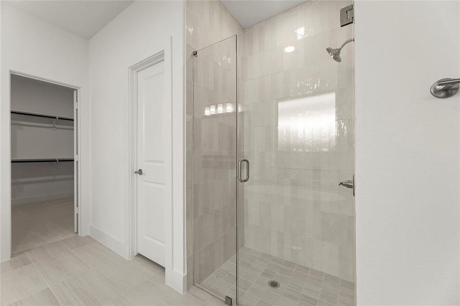 18. 4500 Brookfield - Bath (2)