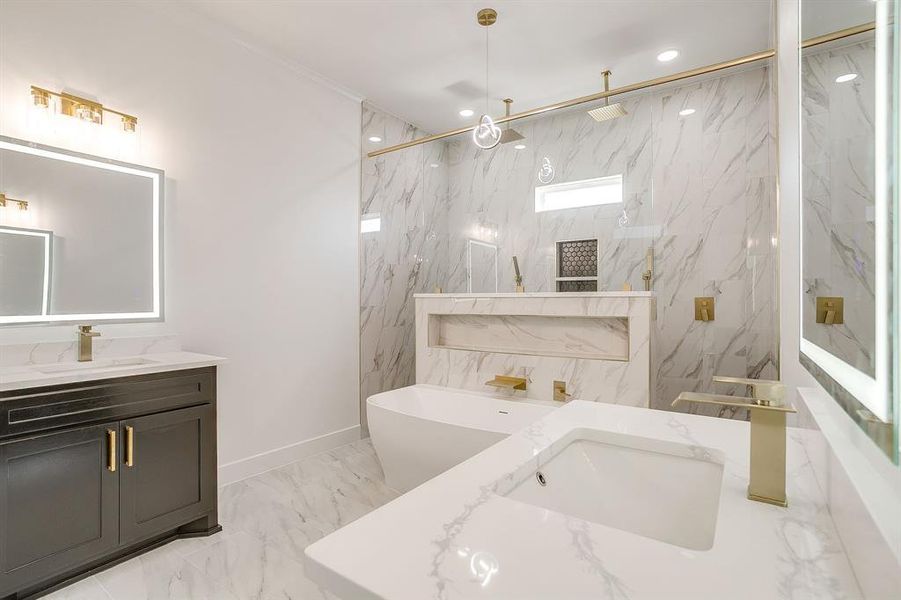 Furnished interior view inside a new home in , Weatherford (Image 8).